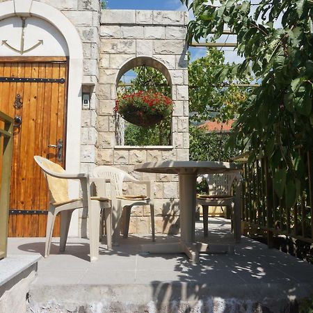 טרביניה Apartments Bozic מראה חיצוני תמונה
