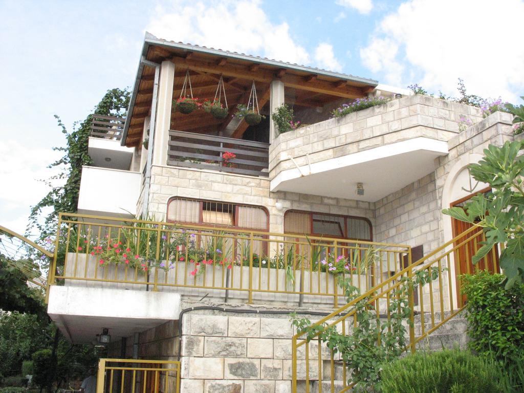 טרביניה Apartments Bozic מראה חיצוני תמונה
