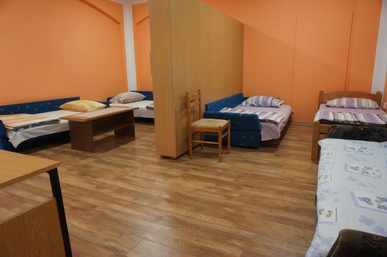 טרביניה Apartments Bozic מראה חיצוני תמונה