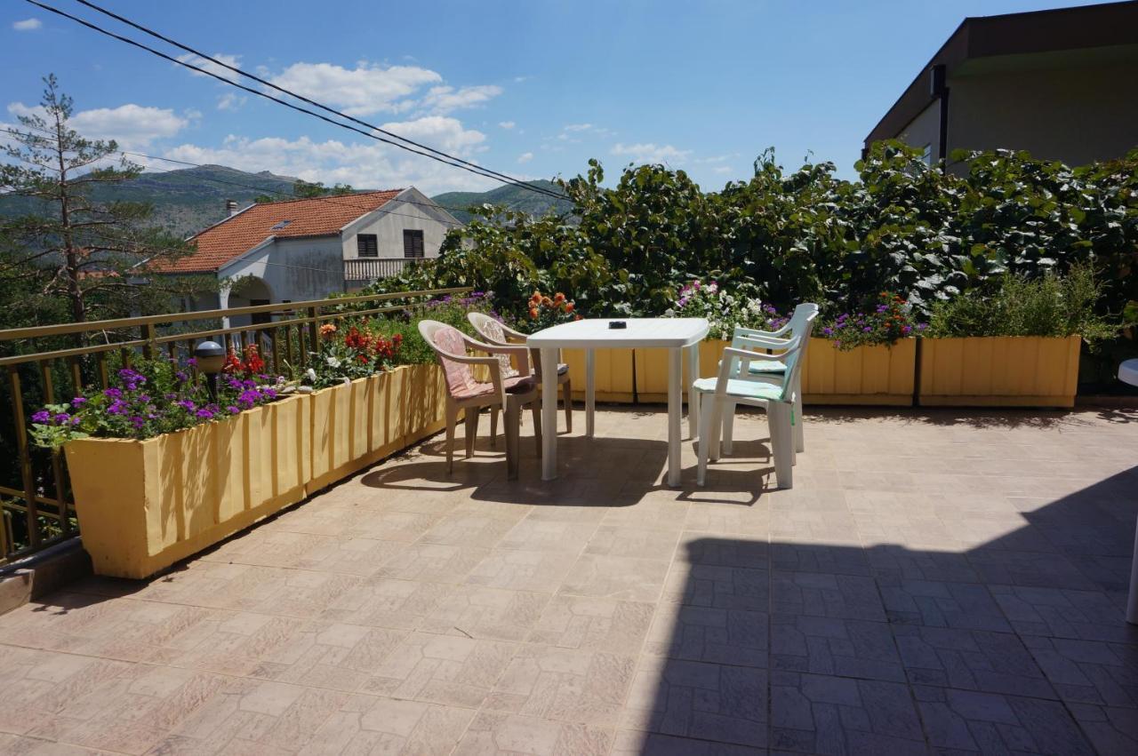 טרביניה Apartments Bozic מראה חיצוני תמונה