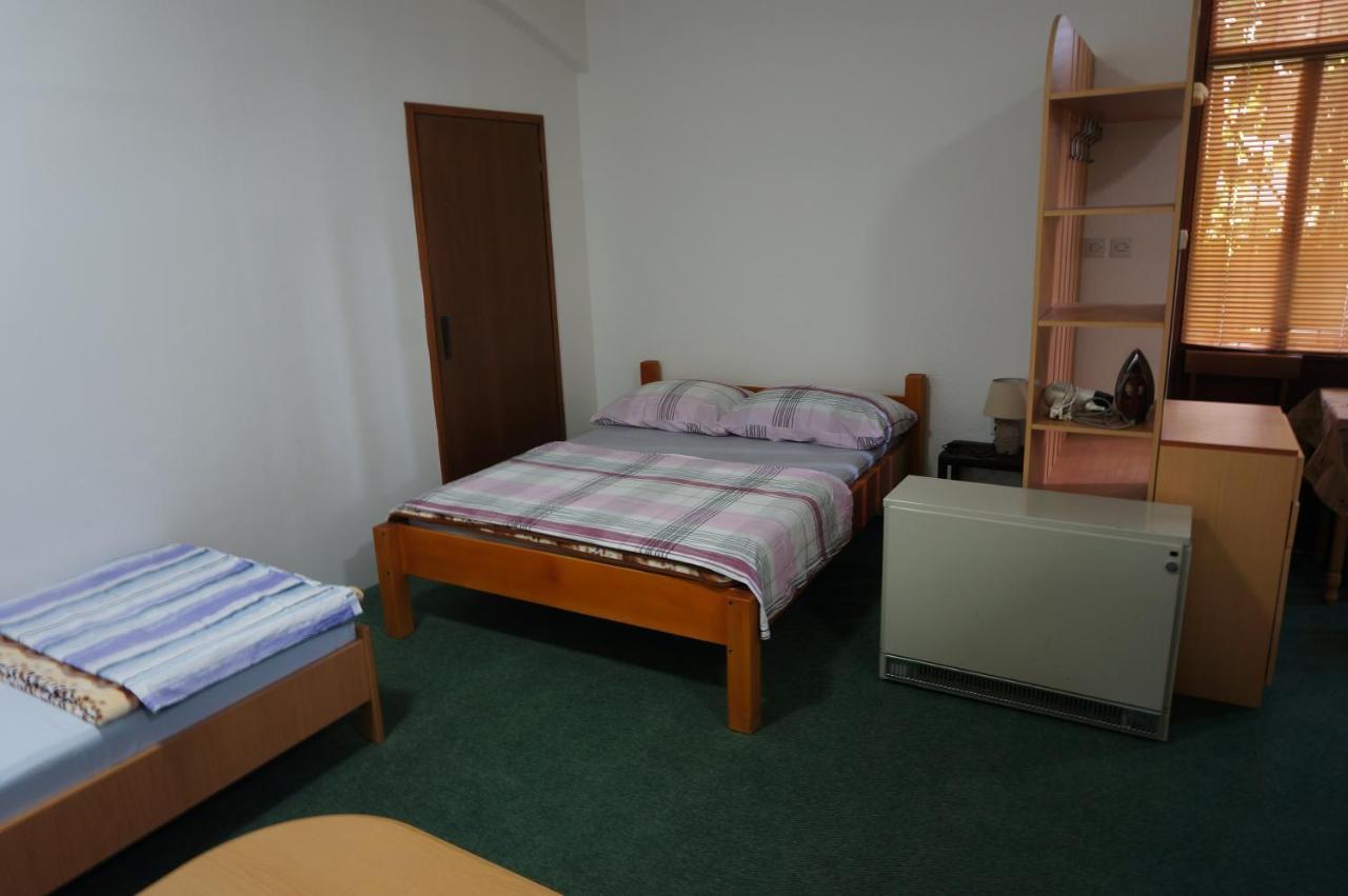 טרביניה Apartments Bozic מראה חיצוני תמונה