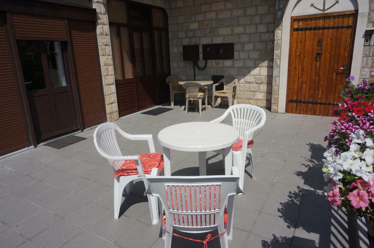 טרביניה Apartments Bozic מראה חיצוני תמונה
