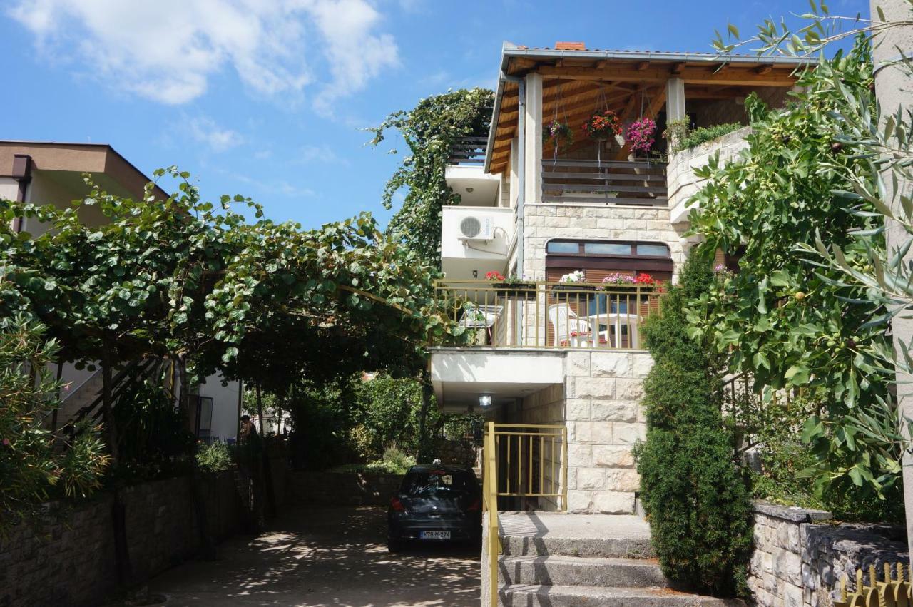 טרביניה Apartments Bozic מראה חיצוני תמונה